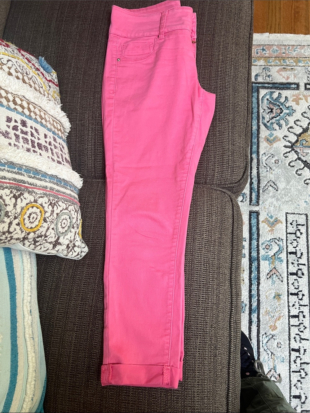Signature Studio Bright Pink Cropped Slim Jeans